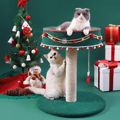 China Sustainable Wholesale Cute Christmas Climbing Rattan Cat Trees & Scratcher with Decoration for sale