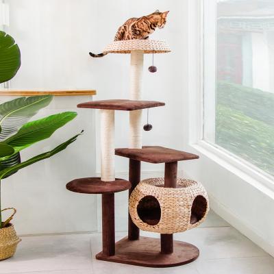 China Sustainable New Style Natural Wicker Woven Water Hyacinth Rattan Cat Tree with Scratching Post Ball for sale