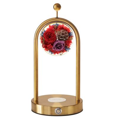 China Nordic Style Special Hot Selling Lamp With Preserved Flower Eternal Rose Lamp With Phone Wireless Charger Preserved Roses Lamp 20*32cm for sale