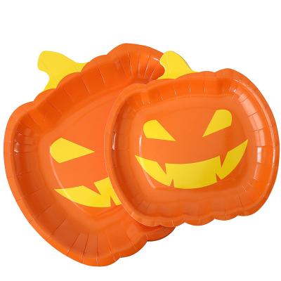 China Direct use Disposable paper tray paper cup straw party supplies wholesale pumpkin smiling face style party tableware set Halloween for sale