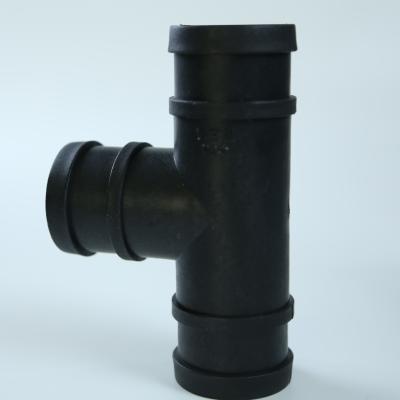 Cina Pipe di irrigazione eco-friendly Tee Conservazione dell'acqua 1 pollice Pipe T connettore in vendita