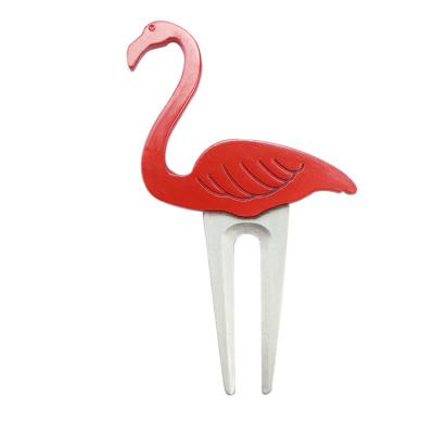 China Custom Golf Club Metal Magnetic White Flamingos 2D Design Zinc Alloy Golf Ball Markers Golf Ball Marker Green Divot Tool Golf Fork for sale