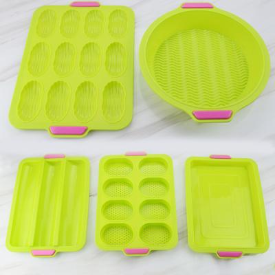 China Sustainable Hot Selling Products Food Grade Soft With Handle Kitchen Tools Silicone Bakeware for sale