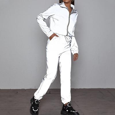 China Breathable Custom Women's Reflective Tracksuit Zipper Up Crop Jacket And Joggers Pants Two Piece Set for sale