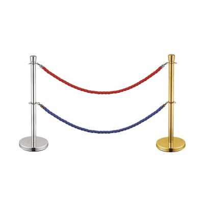 China Double Bank Line Crowd Control Rope Barrier With Twisted Rope for sale