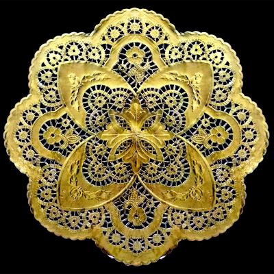 China OEM ODM Sustainable Disposable Food Grade Customized Printed Table Mat Gold Color Paper Lace Doilies for sale