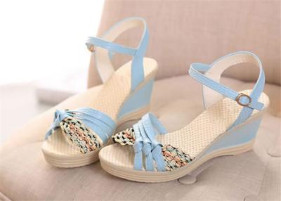 China Der Keil-Sandalen bunte der PU-Bügel-oberen Frauen, schöne Knöchel-Bügel-Keil-Sandalen zu verkaufen