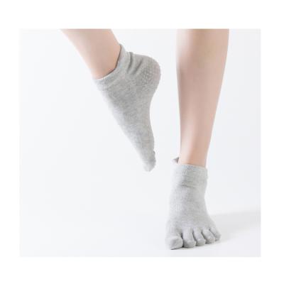 China Five Viable Athletic Toe Finger Ankle Yoga Socks For Women for sale