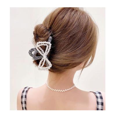 China Fashion Head Accessories Women Hair Claws Beads Bow Hairpins Trendy Hair Clips for sale