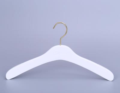 China Vintage Clothes Shop Display White Coat Wooden Hanger With Gold Hook for sale