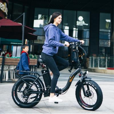 Chine 32MPH 48V 1000W 13AH pneu en alliage d'aluminium à graisse électrique pas à pas à travers eBike pliable à vendre