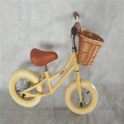 China Material de tenedor de acero Banwood Retro Kids Balance Bike 12 Personalizar y con 12 pulgadas en venta