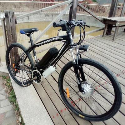 Chine Vélo de montagne électrique de 26 pouces avec une capacité de batterie de 6,8 AH et un moteur à roue avant de 24 V 250 W en Europe à vendre