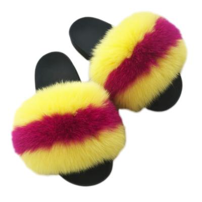 China Fashion trend 2021 new fashion for soft and generous slippers with furry decorations for sale