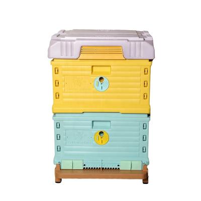 China Polystyrene Farms Polystyrene Hive Bee Agriculture Box Multifunctional Beekeeping Plastic Langstroth Beehive for sale