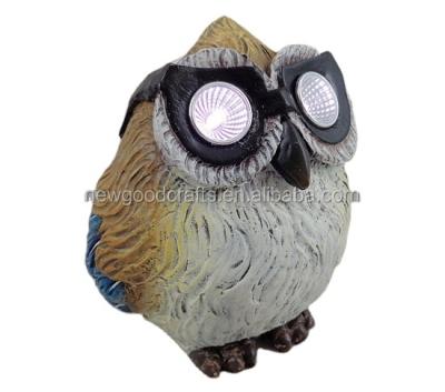 China Traditional Novelty Solar Powered Owl LED Light Outdoor Garden Ornament Animal Lighting for sale