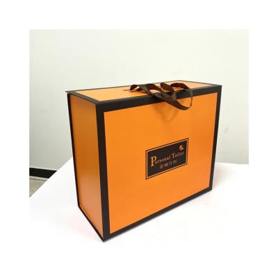 China Wholesale Price Recyclable Color Printing Folding Handle Paper Box Magnetic Box Gift Packaging for sale