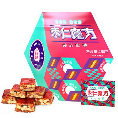 China Delicious newcomer taste square sandwich with jujube, walnut, cranberry, wolfberry and black sesame snack cake for sale