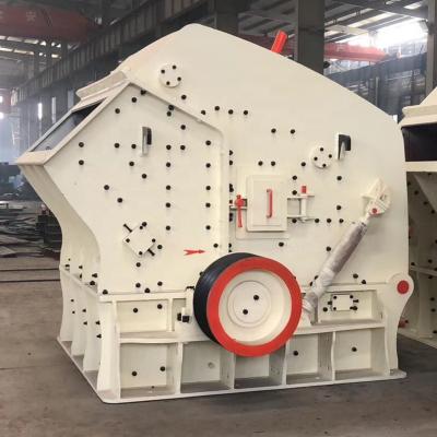 China High Performance Mining Special Mobile Impact Crusher / Mobile Crushing Plant For Limestone , Cobblestone for sale