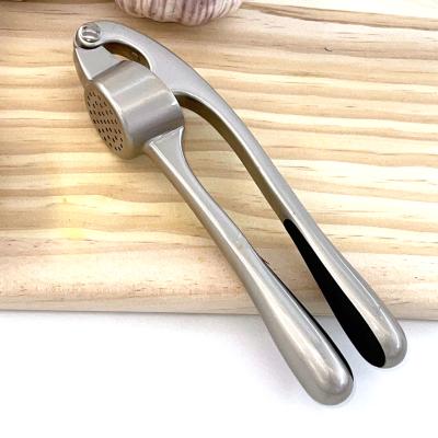 China Hot Selling Durable High Quality Durable Alloy Garlic Press Crush Garlic Peeler for sale