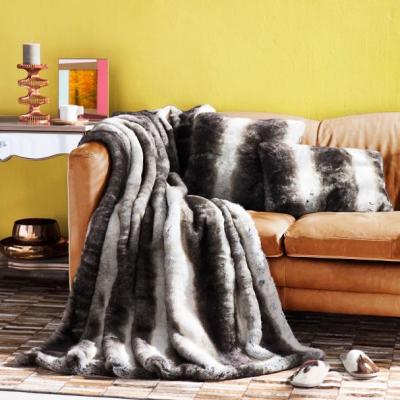 China Anti-pilling Sofa Couch Blanket Warm in Winter - Faux Fur Throw - Decoration Pillow for sale