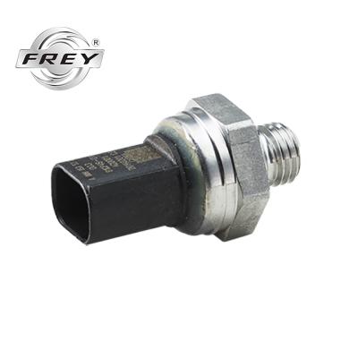 China Frey Auto Parts New Fuel Rail Pressure Sensor EGR Pressure Sensor 0091535228 For SPRT 906 SPRINTER OM642 for sale