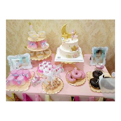 China Environmental protection paper wholesale hot sale supplier luxury 3-layer cake cardboard cake stand for sale