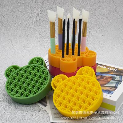 China No Makeup European Pen Holder Storage Drying Lid Rectangular Silicone Makeup Brush Holder for sale