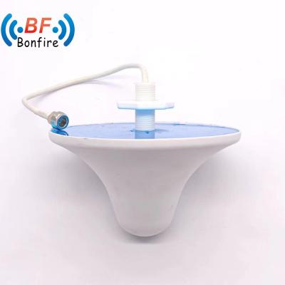 China Outdoor Antenna for Cell Phone Signal Booster Repeater High Gain 1710-2700 3300-4000MHz for sale