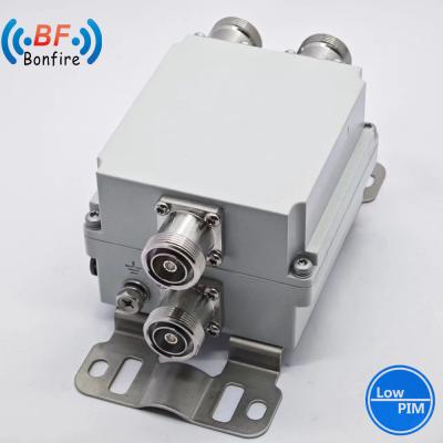 中国 2 Way Triplexer RF Diplexer UHF RF コンビナー 1710-1880 1920-2170 2300-2400 2500-2700MHz 販売のため