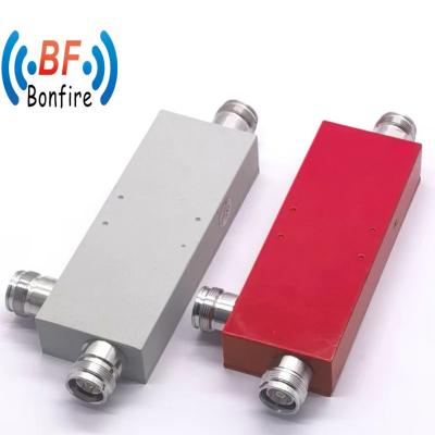 Cina 0.380kg Pacchetto accoppiatore direzionale RF accoppiatore direzionale microonde 1,5 GHz-4,5 GHz in vendita