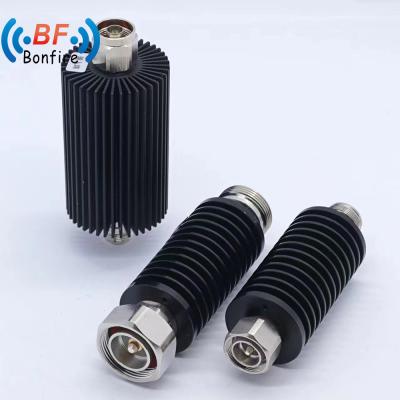 China Innen/buiten IP65 5W verstelbare attenuator RF coaxiale attenuator met SMA-J/K connector Te koop