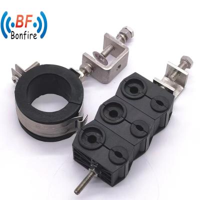 China 0.380kg Package Gross Weight Black Metal Insulating Dead End Clamp for Four Core Cable for sale