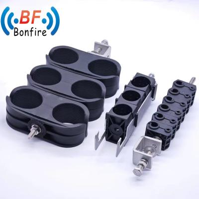 China Plastic Triple Stacks Fiber Feeder Clamps Cable Clamps voor OEM/ODM-productiebehoeften Te koop