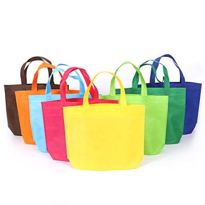 China Soft Made Of China Top Quality Customized Color Handle Nonwoven Fabrics Bag for sale