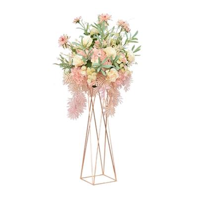 China Wedding Flower Stand Gold Floor Metal Vase Geometric Outdoor Flower Cute/Decorative Wrought Iron Ornaments for sale