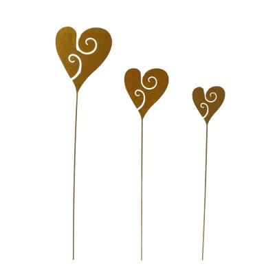 China Garden Decoration Handmade Metal Craft Rusty Heart Shaped Metal Sculptures for sale