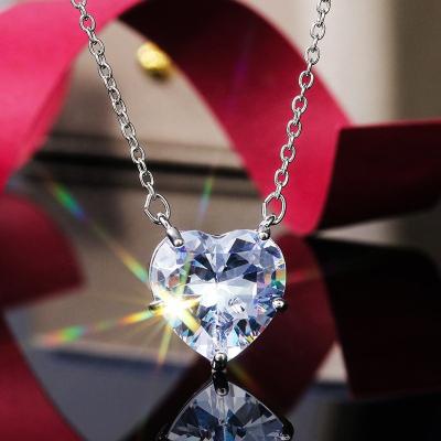 China Big Crystal Heart Zircon Pendant Necklace Simple Elegant Female Heart Love Necklace Valentines Gift Women Romantic Wedding for sale