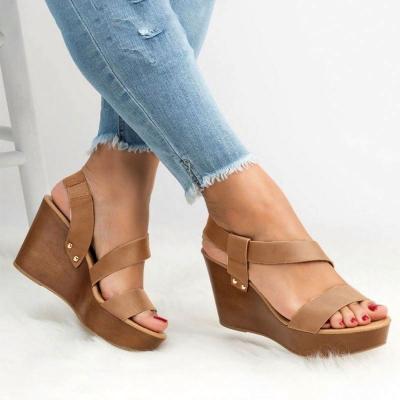 China Fashion Trend New Trendy Large Size Comfortable Sandals Rivet Latest Women Platform Sandals Wedge Heel Sandals For Ladies for sale