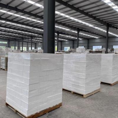 China Corindón mullite de alta calidad, materiales refractarios excelentes a altas temperaturas y resistentes al calor, esenciales para hornos industriales en venta