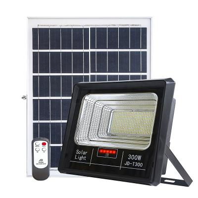 China Theme Park ABS IP66 Smart Outdoor Solar Street Floodlight 30w 50w 100w 200w 300w Lights Solar Panels Flood Light for sale