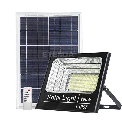 China high work efficiency > 21% Waterproof IP67 25W 40W 60W 100W 200W 300W Solar Garden Lights Solar Powered for sale