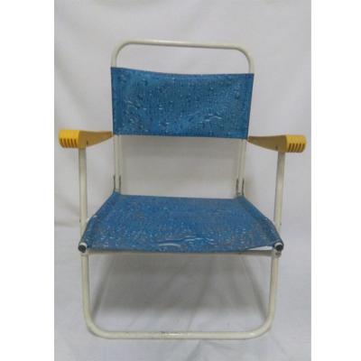 China Modern lightweight folding chair with fabric, plastic components and steel frame for sale