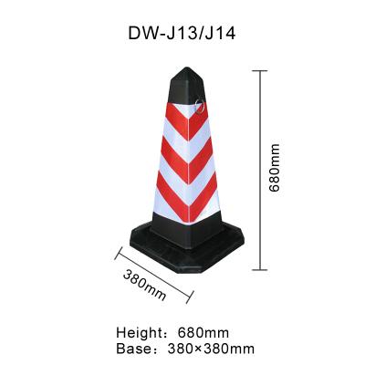 China Lightweight And Durable Square Traffic Cone Flat Traffic Cone for sale