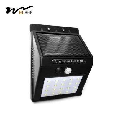 China 300lm PIR Luzes de movimiento con energía solar 6500k Pir Luces de pared exteriores en venta