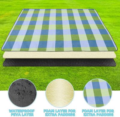 China Water Resistant Foldable Outdoor Camping Picnic Travel Beach Backing Waterproof Picnic Mat Lawn Blanket for sale