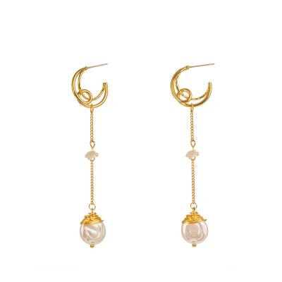 China Fashionable imitation pearl earrings moon tassel earrings long baroque temperament design accessories for sale