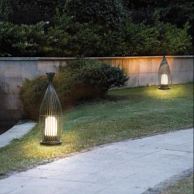 China Hot Selling Modern Creative Design IP55 LED Material+PC Material Landscape Yard Decoration Garden Lawn Lawn Column Waterproof Light for sale