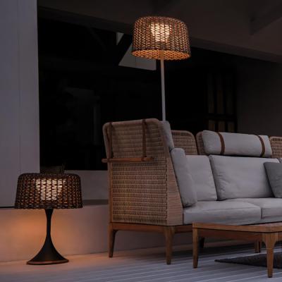 China Morden High Power Lighting Sun Powered Or Power Connection Outdoor Led Aluminum Rattan Yard Garden Lamp for sale