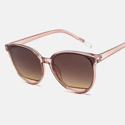 China High Quality Woman Oval Classic Sunglasses Fashion Woman Fashionable Sun Glass Vintage Outdoor Ocean Rimmed Eyewear for sale